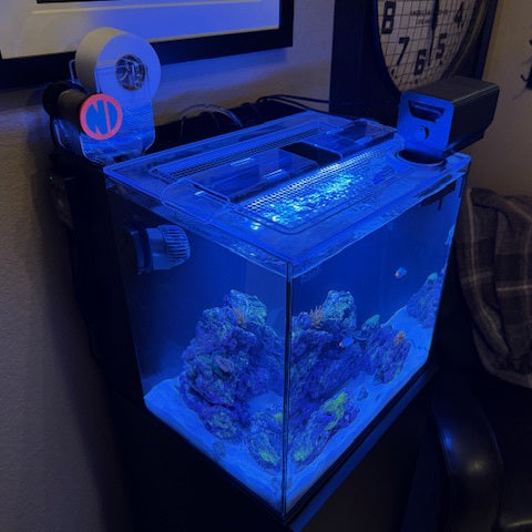 Kraken Reef Lid Adapter for the Plank MINI on a reef tank